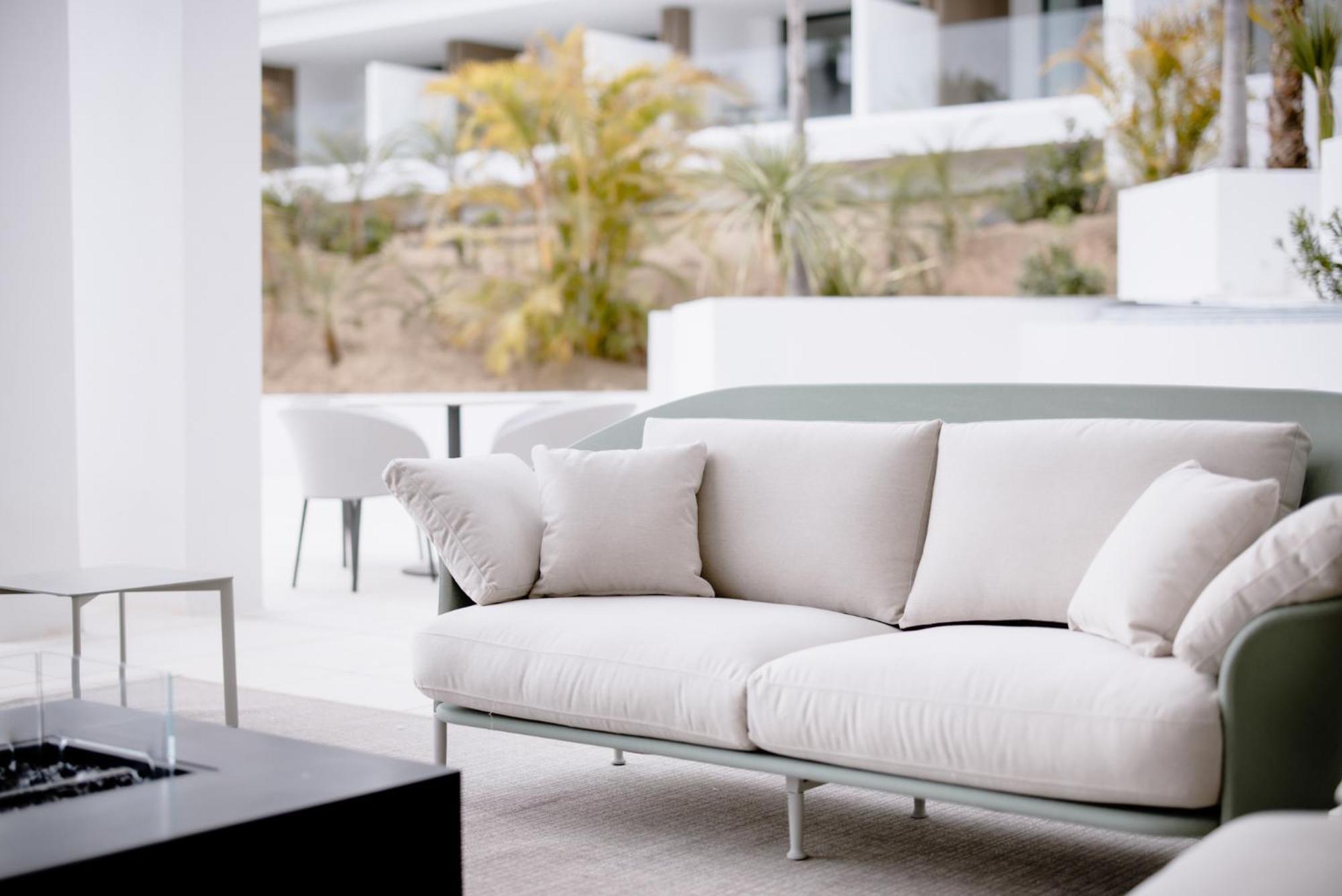 The Flag Hotel Marbella, Estepona Adult Recommended ภายนอก รูปภาพ