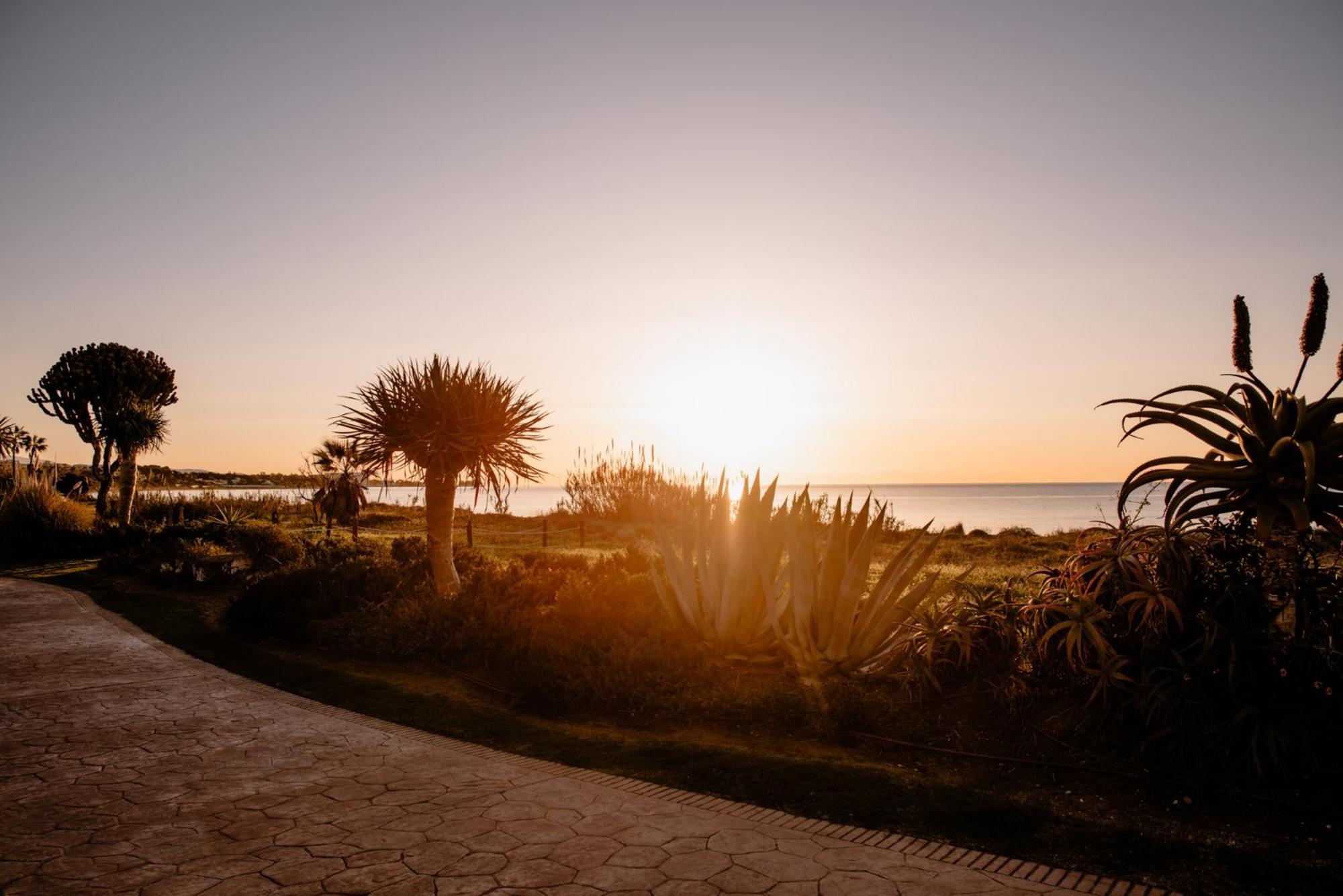 The Flag Hotel Marbella, Estepona Adult Recommended ภายนอก รูปภาพ